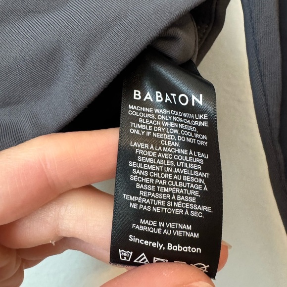 Aritzia Contour Crew Longsleeve in Grey- Large - Picture 7 of 10